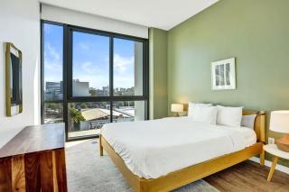 17WEST Spacious 2BR Apartment with Balcony 411 - 4
