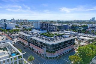 17WEST Spacious 2BR Apartment with Balcony -505 - 6