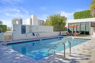 17WEST Spacious 2BR Apartment with Balcony 511 - 6