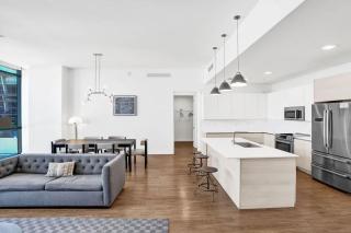 17WEST Spacious 2BR Apartment with Balcony 511 - 1