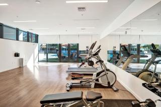 17WEST Spacious 2BR Apartment with Balcony 517 - 9