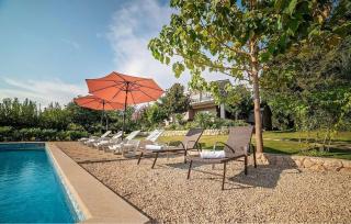 Awesome Home In Donji Prolozac - 1