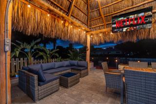 Waterfront Oasis, Heated Pool, MiniGolf, TikiHut - 9