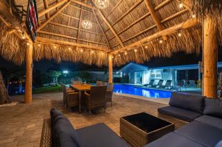 Waterfront Oasis, Heated Pool, MiniGolf, TikiHut - 8
