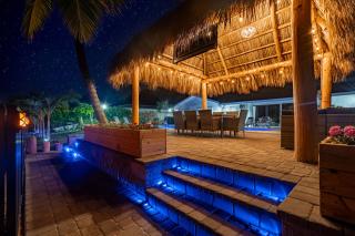 Waterfront Oasis, Heated Pool, MiniGolf, TikiHut - 4