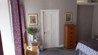 Tranquil Ensuite Room with Garden Views in Drumahoe - 4