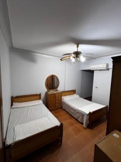 شقه في الاسكندريه علي البحر مباشر شاطئ ريجينسي Regency beach 220 متر دور تاني - 1