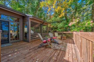 Remodeled 4BR 2 5BA Peninsula Lakehouse at 5RK Ranch Lakeside Private Sandy Shoreline Fireplace & Decks Hayward WI - 7