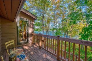 Remodeled 4BR 2 5BA Peninsula Lakehouse at 5RK Ranch Lakeside Private Sandy Shoreline Fireplace & Decks Hayward WI - 4