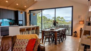 Panorama Lookout, Stunning Views, Spacious Coastal Retreat - 7