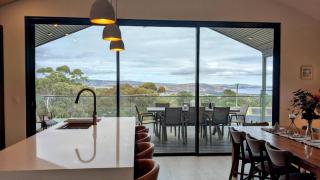 Panorama Lookout, Stunning Views, Spacious Coastal Retreat - 8