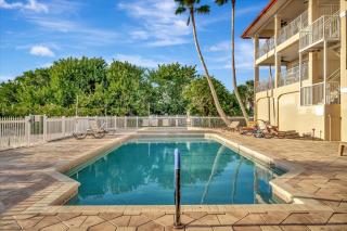 Oceanview 3B Condo w Beach Access & Heated Pool - 9