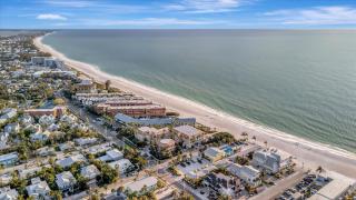 Oceanview 3B Condo w Beach Access & Heated Pool - Holmes Beach - 1