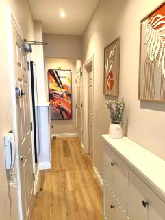 Stunning Apartment-6 Minute walk from Beach-Free Parking - 6