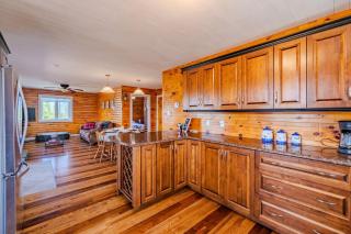 Junction Lookout Cottage 3BR, Hot Tub Water View - 9