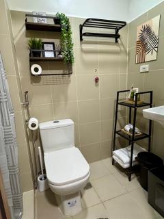 PirmeSuites - Red Residences Makati - Manila - 6