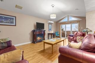 Spacious 5BR 45BA Coastal Home w Patio Fire Pit - 6