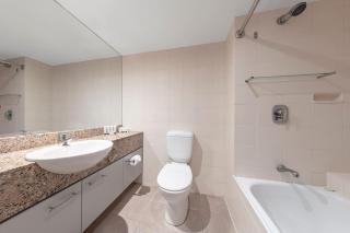 Stunning Top Floor Apartment Views to Palm Cove - 3