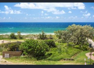 Marcoola Beachfront, spa with views, pool, walk to beach! - 4