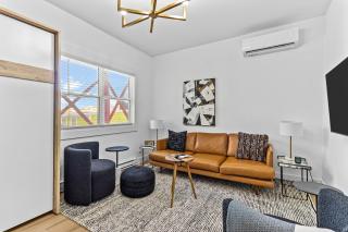 Gower Flat 2 Bed AC with Patio, Signal Hill View - 5
