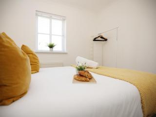 Western Court By N And N Stays, 4 Bedroom House in Bristol with private parking, great location for contractors, corporate and families visiting the area, long term stays welcomed - 9