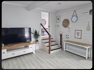 North Hamptons Retreat - 9