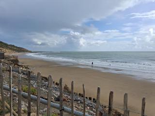 2Bed-Cabin Sleeps 4 WiFi Free Parking Sea Views - 2