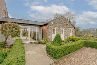 The Old Stables, Near Mitton Hall - 0