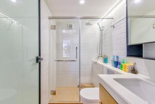 Yangji Loft Guesthouse - Near Macau Border Gate-City Centre-Family Rooms-Suites-Fridge and Washing Machine-Travel Guide - 1