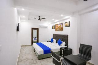 Hotel Moon Taj Near Yashobhoomi Convention Centre - 8