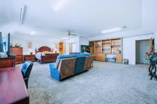 Beautiful Presidential Suite Private Bath near DFW - 8
