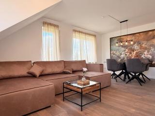 Moderne Ferienwohnung fußläufig zu Schloss Dankern - 0
