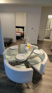 Cozy Urban 1 Bedroom Suite, Stylish Comfort in Vaughan - 5