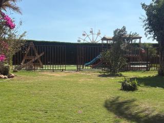 Modern Luxury 2BR with Rooftop Infinity Pool - 9