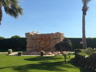 Modern Luxury 2BR with Rooftop Infinity Pool - 8