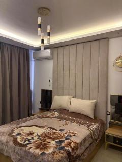 Modern Luxury 2BR with Rooftop Infinity Pool - 5