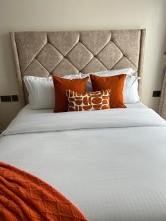 GeeRuh Homes- Urban edge, restful nights - 2