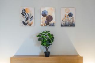 #133 Modern Apartment Steps from Brindley place- sleeps 4 - Perfect for business travelers and small families - Free parking - 2