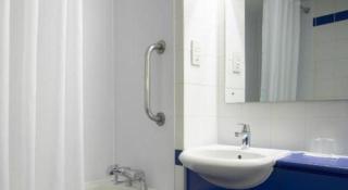 Travelodge Reading Central - 1