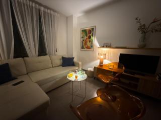 Smart Penthouse with Terrace 10min Walk to Beach - 1