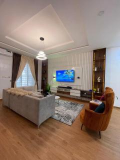 Gina luxury suites - 8