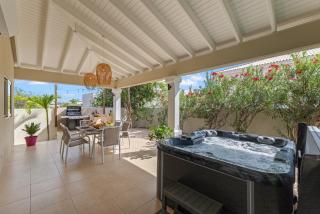 Villa with Pool, Gym & Jacuzzi - Jan Thiel Curaçao - 7