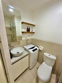 Japandi-Inspired 1BR Condo beside SM Southmall - 6