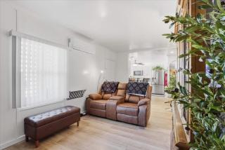 Modern 1BR Retreat with BBQ & Fire Pit - Near Downtown - 5