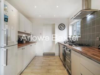 Watford Large 5BR Home - Contractors & Families - 3