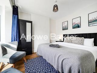 Watford Large 5BR Home - Contractors & Families - 7