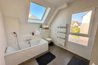 The Villa of the Vines Pool & Jacuzzi - 4