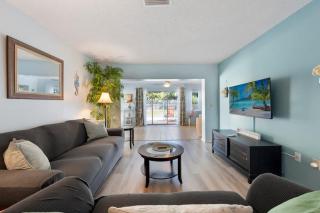 3BR Family Pool Oasis - 15 Min to Anna Maria Island - Bradenton - 5