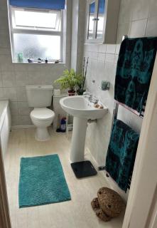 Stylish flat with parking close to many beautiful Cornish beaches - 4