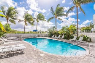 Ocean Drive Beachfront Condo with Direct Beach Access - 0